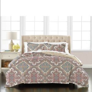 Martha Stewart Scarf Medallion 3-Pc. Reversible Full/Queen Comforter Set. NWT